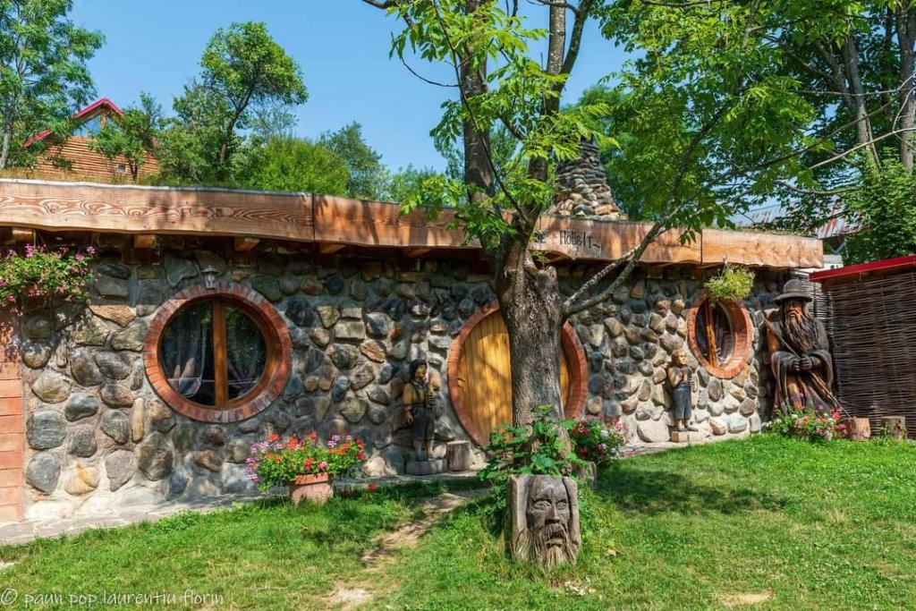 Căsuțele Hobbit Bihor Brașov