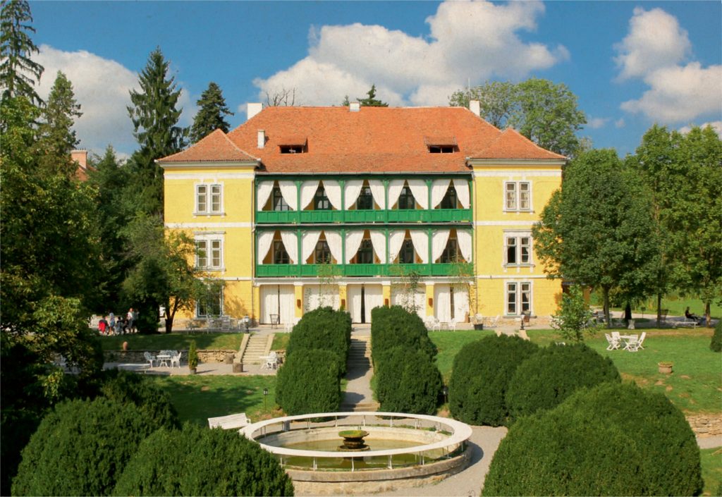 Zabola Estate – CovasnaZabola Estate Covasna Transilvania Castel Conac (Transilvania) – Castel / Conac
